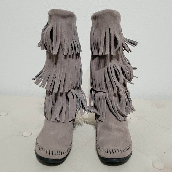 Minnetonka Moccasins 3 Layer Fringe Calf High Grey Suede Boots Size 7 - Picture 3 of 10